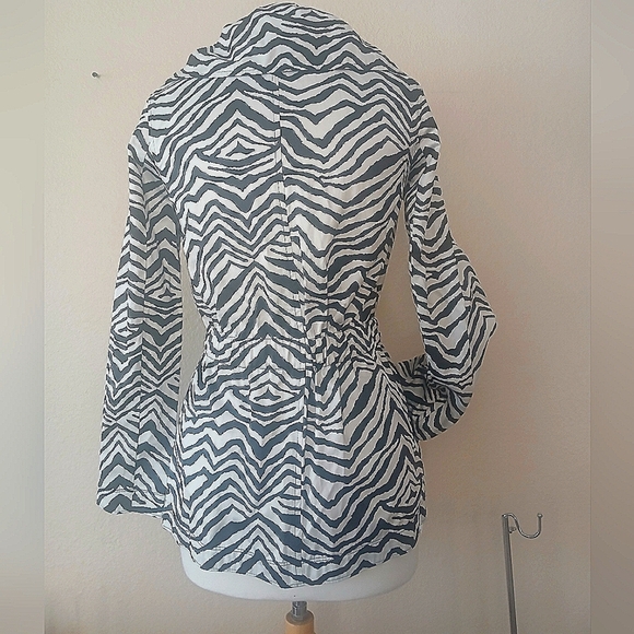 DANA BUCHMAN Zebra Print Women's LIGHTWEIGHT SILK FEEL Jacket - Picture 6 of 10